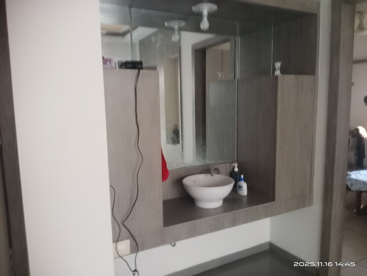 Bathroom, chikuwadi 3 Bedroom 1600 Sq.Ft. Apartment In Chikuwadi Vadodara 9465498