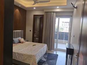 Bedroom in 3.5 BHK Builder Floor at BPTP Green Oaks, Sector 70a – for Sale