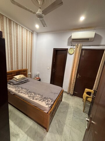 Bedroom in 3 BHK Builder Floor at Sushant Lok 2, Sector 57 – for Sale