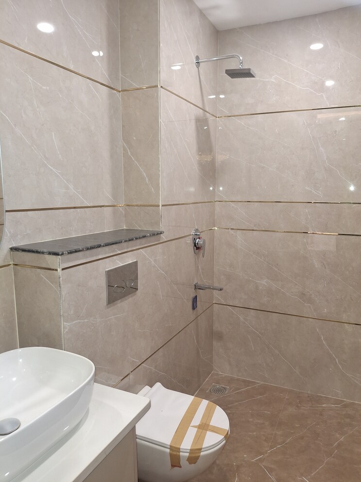 Bathroom, bptp-green-oaks 3.5 Bedroom 1620 Sq.Ft. Builder Floor In Sector 70a Gurgaon 9465383