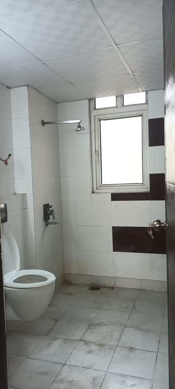 Bathroom in 3 BHK Apartment at Sethi Max City, Vaishali Sector 9 – for Sale