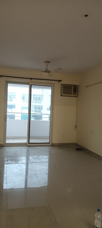 Bedroom in 3 BHK Apartment at Sethi Max City, Vaishali Sector 9 – for Sale