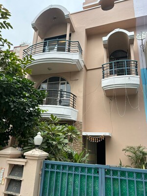 3 BHK Builder Floor – Exterior View View at Sushant Lok 2, Sector 57 - for Sale