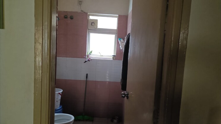 Bathroom, orris-carnation-residency 3.5 Bedroom 1700 Sq.Ft. Apartment In Sector 85 Gurgaon 9465549