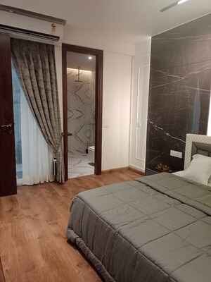 Room in 3.5 BHK Apartment at Puri Anand Villas Phase II, Sector 81 – for Rent