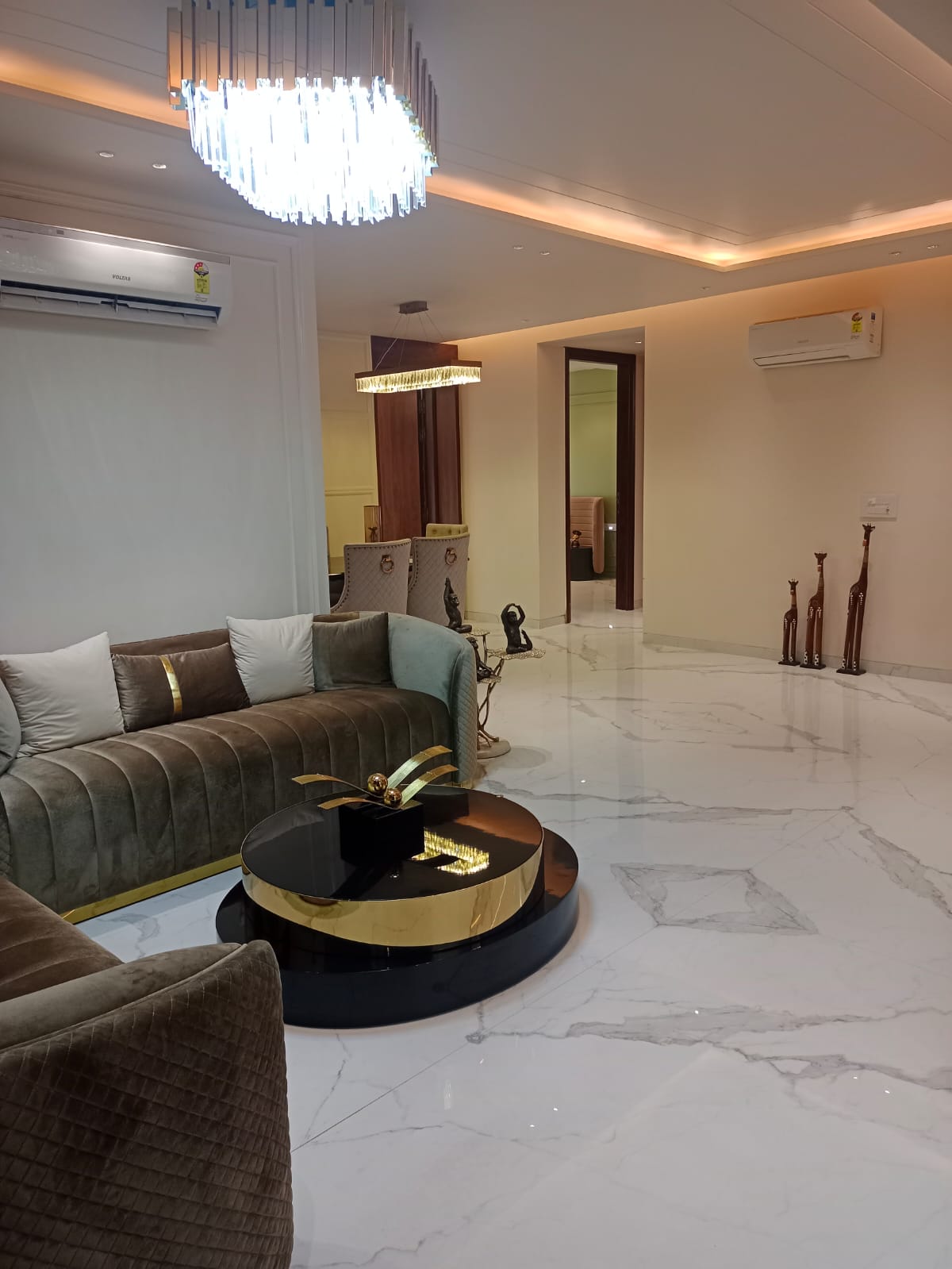 3.5 BHK + Extra Room Apartment For Rent in Puri Anand Villas Phase II