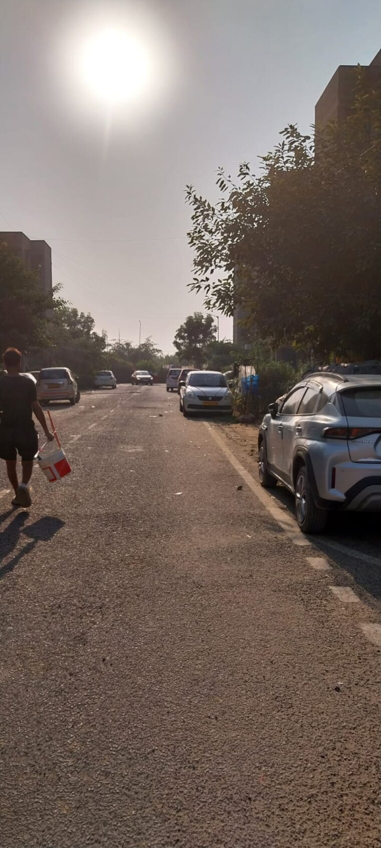  Parking, sector 10 greater noida 1.5 Bedroom 30 Sq.Mt. Apartment In Sector 10 Greater Noida Greater Noida 9465537