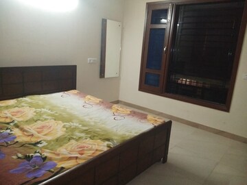 Bedroom in 3 BHK Apartment at Sector 20 – for Rent