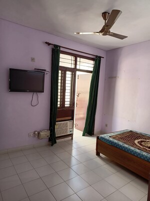Bedroom in 2 BHK Builder Floor at Sushant Lok 2, Sector 57 – for Rent