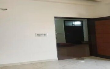 Room in 1 BHK Builder Floor at Vasundhara Sector 1 – for Sale