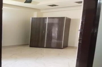 Building Lobby in 1 BHK Builder Floor at Vasundhara Sector 1 – for Sale