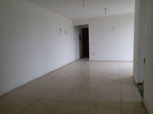 Room in 2 BHK Apartment at BPTP Discovery Park, Sector 80 – for Rent