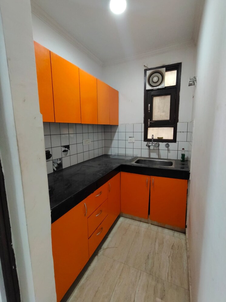 Kitchen, freedom fighters enclave 2 Bedroom 1200 Sq.Ft. Builder Floor In Freedom Fighters Enclave Delhi 9465620