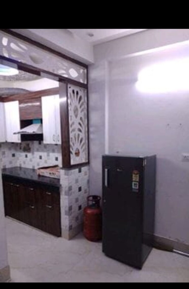 Kitchen, uttam nagar west 2 Bedroom 160 Sq.Yd. Builder Floor In Uttam Nagar West Delhi 9465504