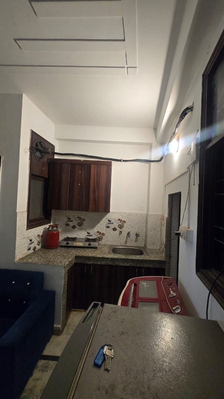 Kitchen, freedom fighters enclave 1 Bedroom 600 Sq.Ft. Builder Floor In Freedom Fighters Enclave Delhi 9465632