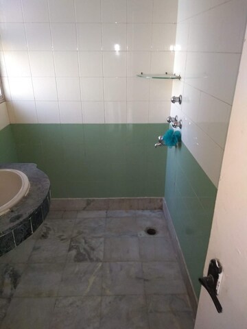Bathroom in 2 BHK Builder Floor at Ardee City, Sector 52 – for Rent