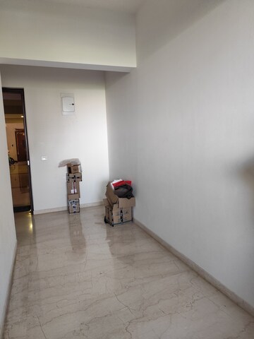 Room in 4 BHK Apartment at Bavdhan – for Rent