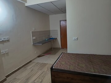 Room in Studio Apartment at Paramount Oak, Zeta I Greater Noida – for Rent