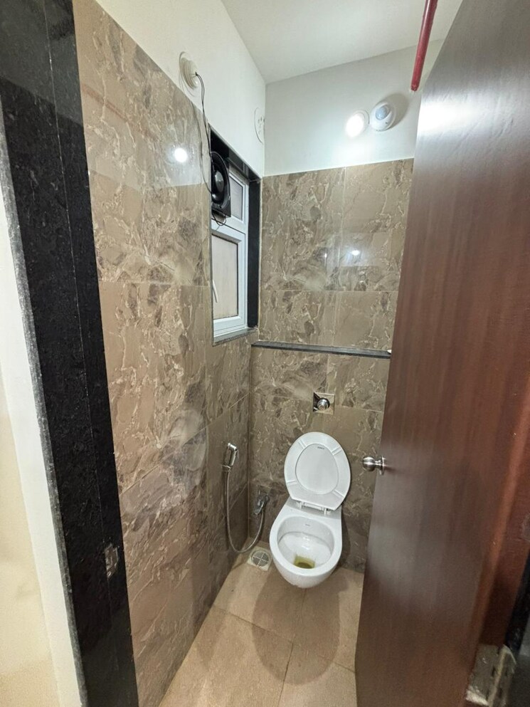 Bathroom, vtp-cygnus 2 Bedroom 620 Sq.Ft. Apartment In Kharadi Pune 9465612