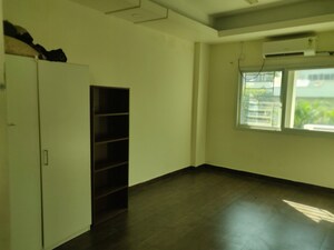 Room in 3 BHK Apartment at Hill View Banjara Hills, Banjara Hills – for Rent