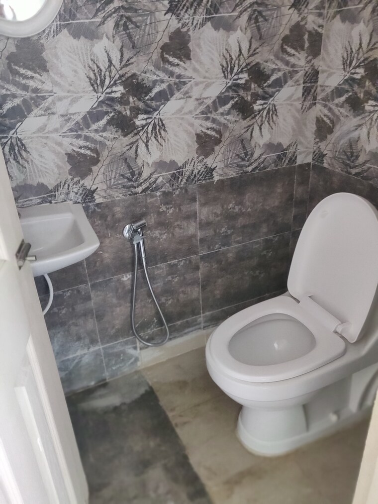 Bathroom, hill-view-banjara-hills 3 Bedroom 1850 Sq.Ft. Apartment In Banjara Hills Hyderabad 9465665