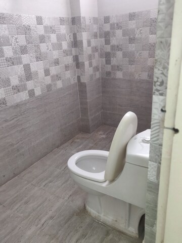 Bathroom in 3 BHK Apartment at Hill View Banjara Hills, Banjara Hills – for Rent