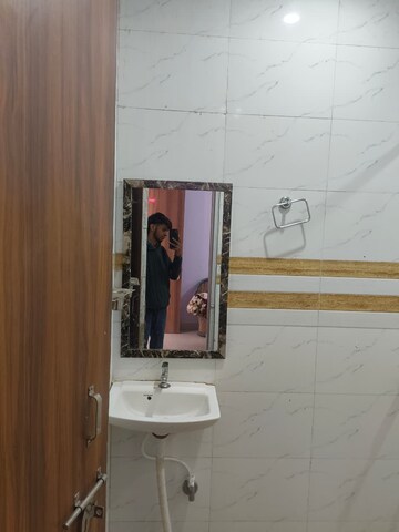 Furnished Amenities in 1 RK Builder Floor at Sector 38 – for Rent