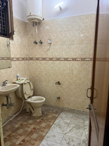 Bathroom in 1 RK Builder Floor at Sector 38 – for Rent