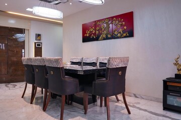 Team Area in 4 BHK Apartment at Lower Parel – for Sale