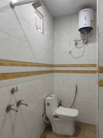 Bathroom in 1 RK Builder Floor at Sector 38 – for Rent