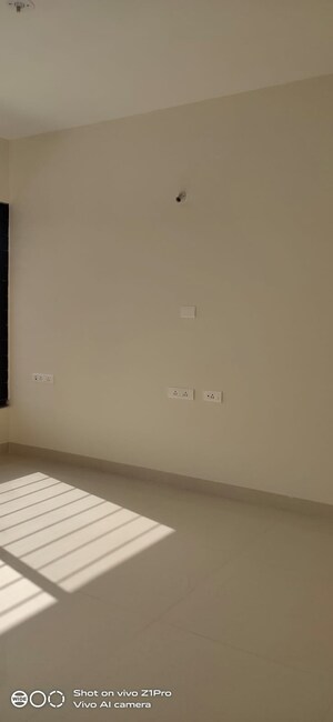 Room in 3 BHK Apartment at Kumar Prospera Hadapsar, Hadapsar – for Rent