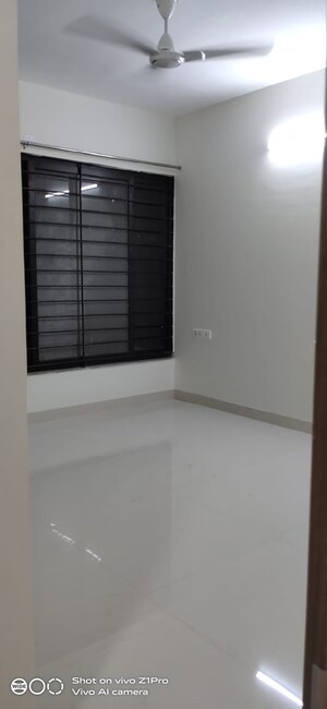 Room in 3 BHK Apartment at Kumar Prospera Hadapsar, Hadapsar – for Rent