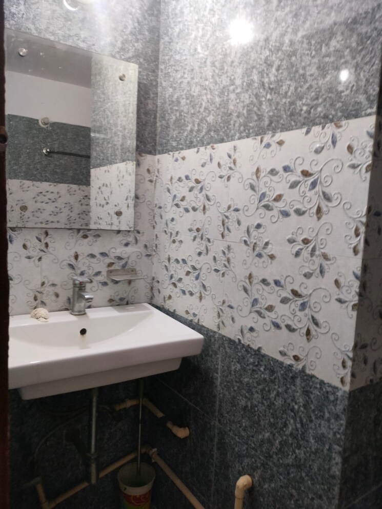 Bathroom, rwa-residential-society-sector-46 2 Bedroom 190 Sq.Ft. Builder Floor In Sector 46 Gurgaon 9465691