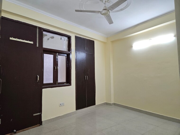 Room, freedom fighters enclave 2 Bedroom 1200 Sq.Ft. Builder Floor In Freedom Fighters Enclave Delhi 9465723