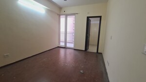 Room in 3.5 BHK Apartment at 3C Orris Greenopolis, Sector 89 – for Rent