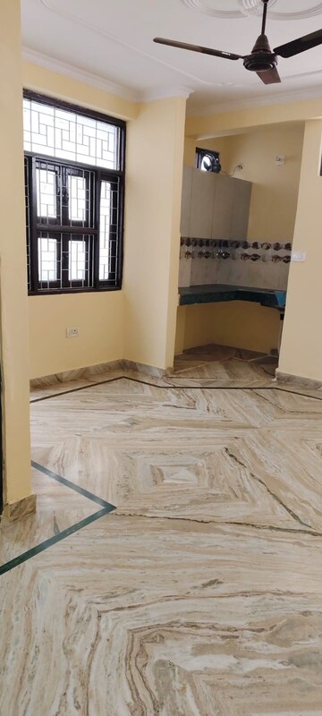 Room in 1.5 BHK Builder Floor at Saket – for Rent