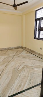 1.5 BHK + Pooja Room 450 Sq.Ft. Builder Floor in Paryavaran Complex 