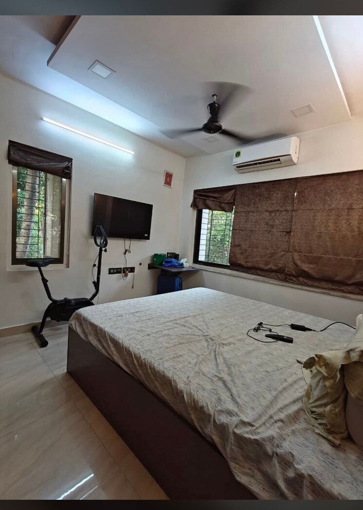 Bedroom, seven bunglow 2 Bedroom 1000 Sq.Ft. Apartment In Seven Bunglow Mumbai 9465777