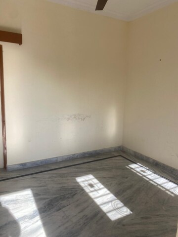 Room in 2 BHK Independent House at Rajpur Road – for Rent