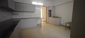 Room in 3 BHK Apartment at Nahar Callalily Apartment, Chandivali – for Rent