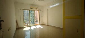 Room in 3 BHK Apartment at Nahar Callalily Apartment, Chandivali – for Rent