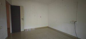 Room in 3 BHK Apartment at Nahar Callalily Apartment, Chandivali – for Rent