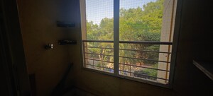 Room in 3 BHK Apartment at Nahar Callalily Apartment, Chandivali – for Rent