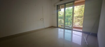Room in 3 BHK Apartment at Nahar Callalily Apartment, Chandivali – for Rent