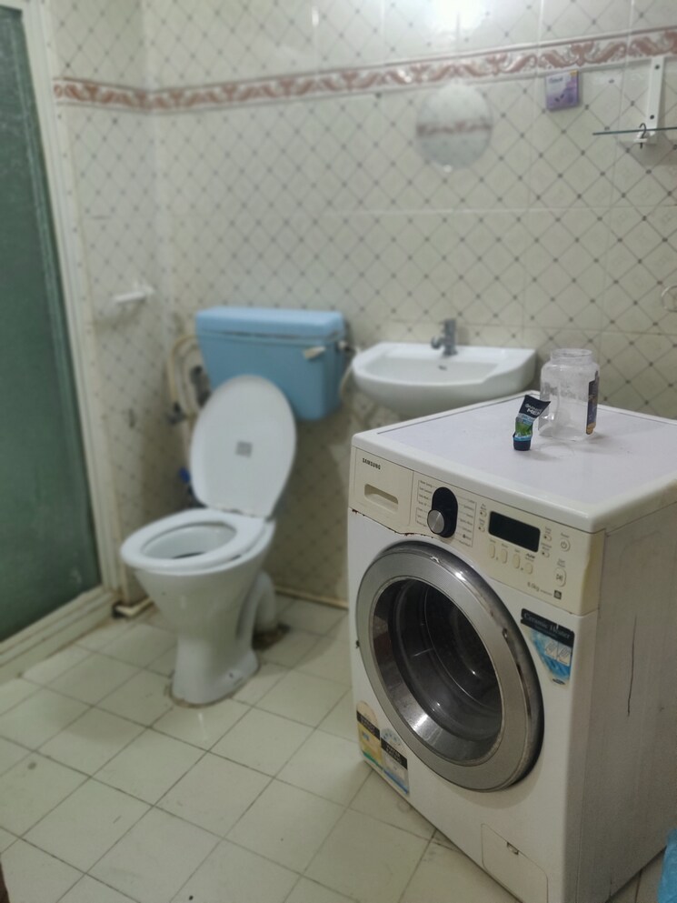 Bathroom, lotus-villa-banjara-hills 2 Bedroom 1600 Sq.Ft. Apartment In Banjara Hills Hyderabad 9465814