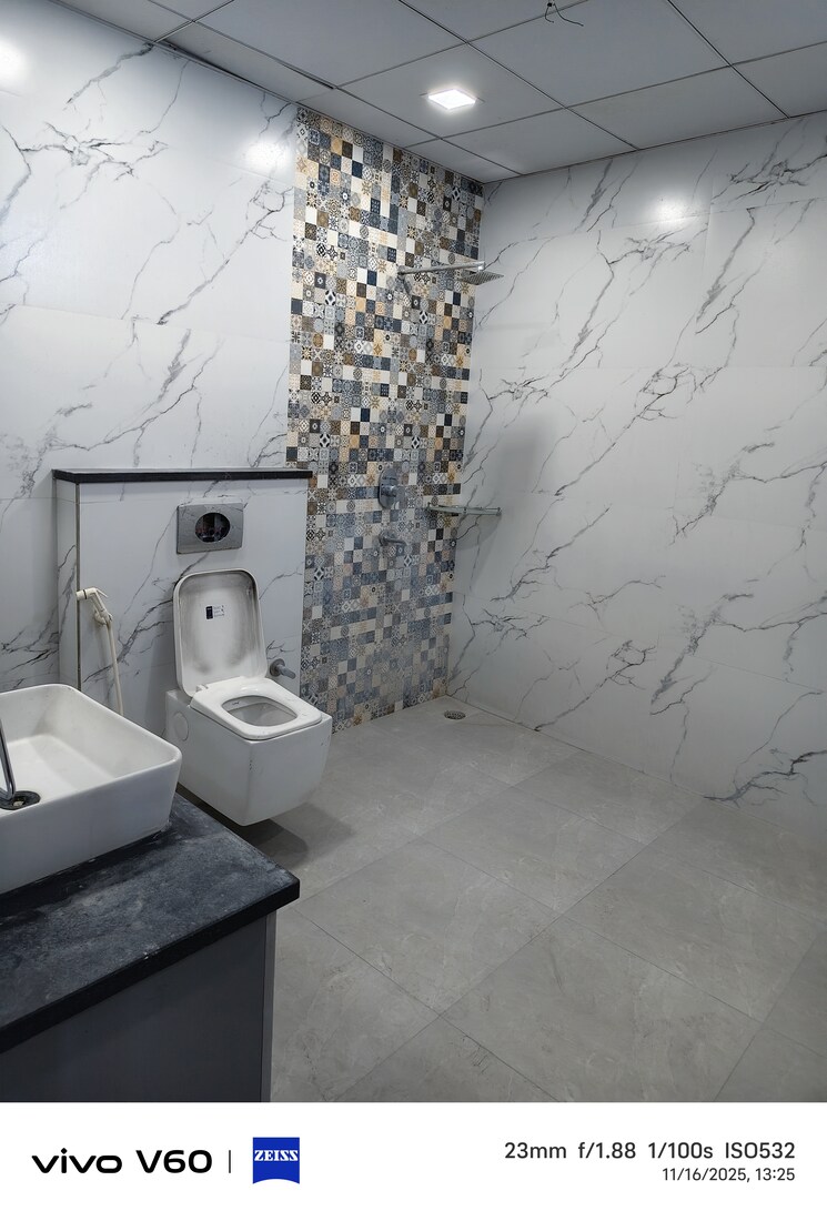 Bathroom, sector 36 2.5 Bedroom 378 Sq.Mt. Independent House In Sector 36 Noida 9465834