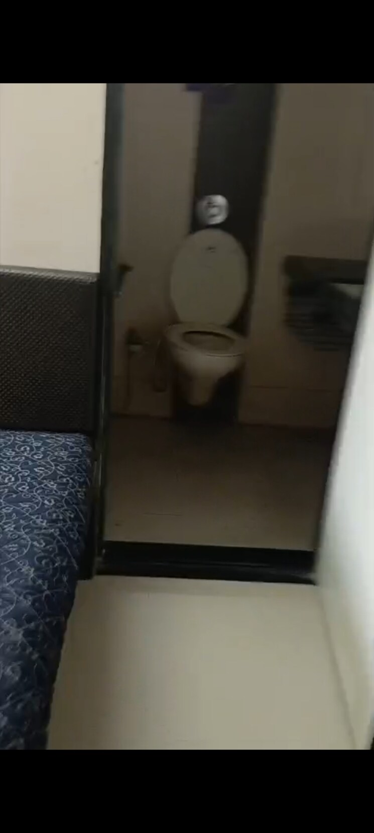 Bathroom, kedarnath-apartment 2 Bedroom 650 Sq.Ft. Apartment In Vile Parle East Mumbai 9465847