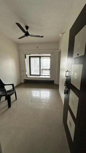 Room in 1 BHK Apartment at Jyotirling CHS Goregaon East, Goregaon East – for Rent