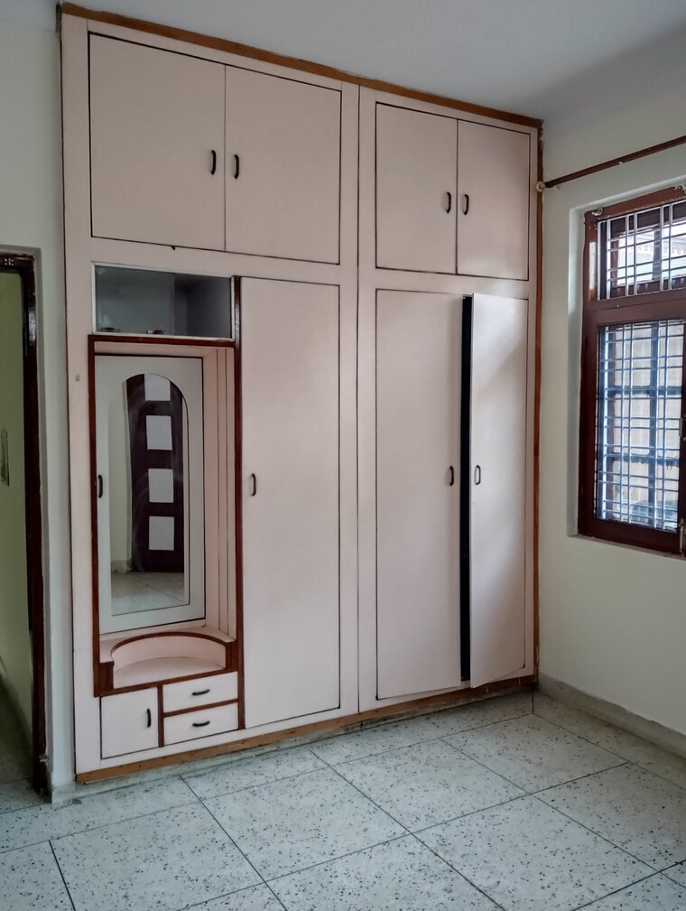 Bedroom, sector 17 2 Bedroom 2000 Sq.Ft. Builder Floor In Sector 17 Faridabad 9465864