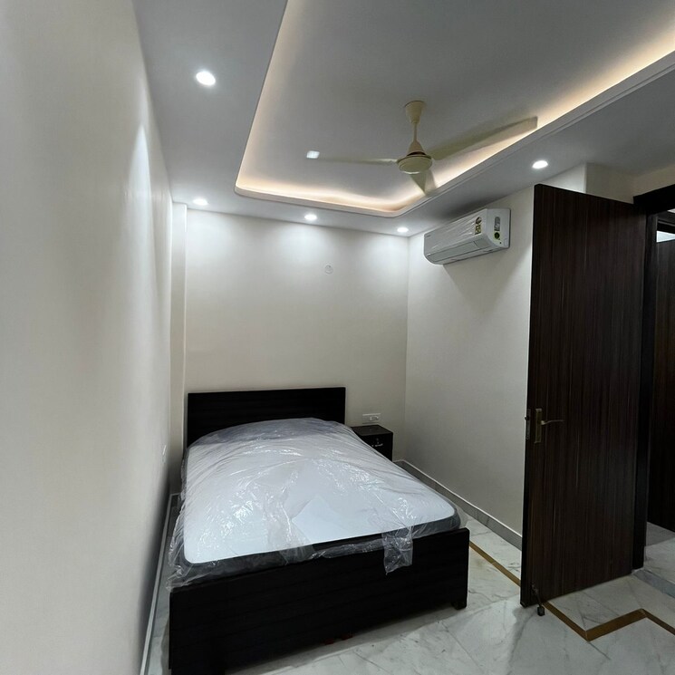 Bathroom, lajpat nagar i 1 Bedroom 500 Sq.Ft. Independent House In Lajpat Nagar I Delhi 9465872